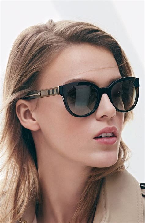 burberry sun visor|burberry women's sun sunglasses.